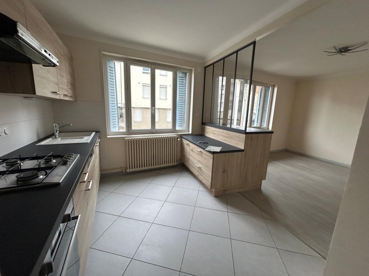 Appartement 4 pièces 70 m² · à Bourg-en-Bresse · 70 m² · 700 €/mois