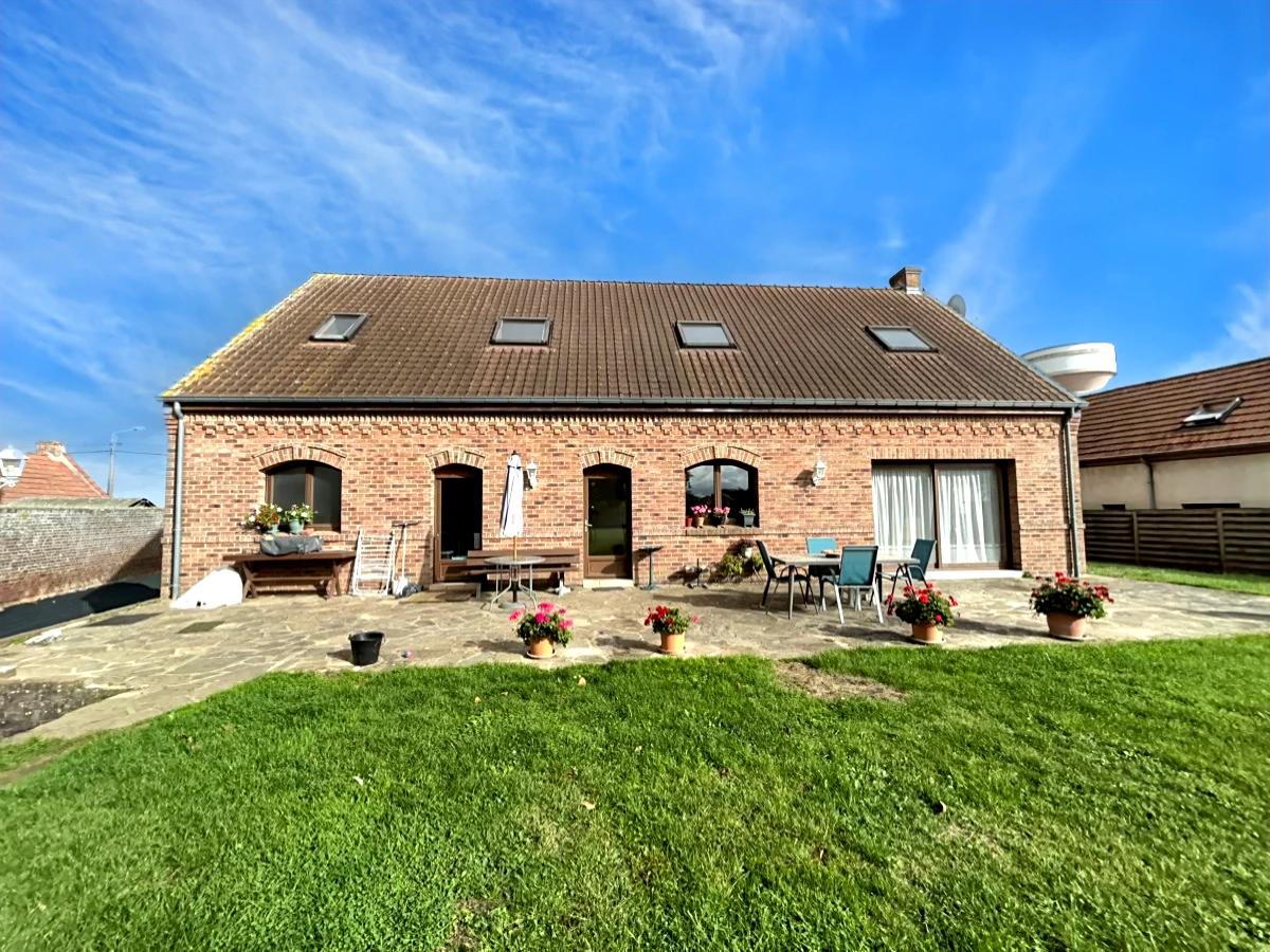 Maison 8 pièces 212 m² · à Tilloy-lez-Cambrai · 212 m² · 366 800 €