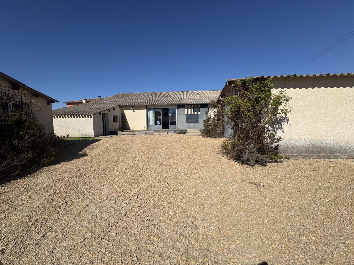 Forcalquier - Ensemble de bâtiments · 165 m² · 188 640 €