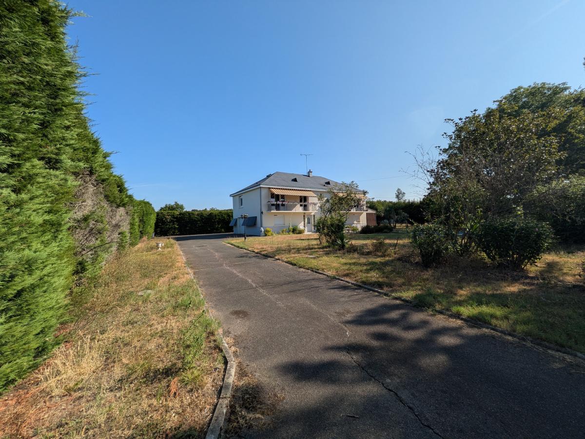 Maison 8 pièces 250 m² · à Rochecorbon · 250 m² · 450 000 €