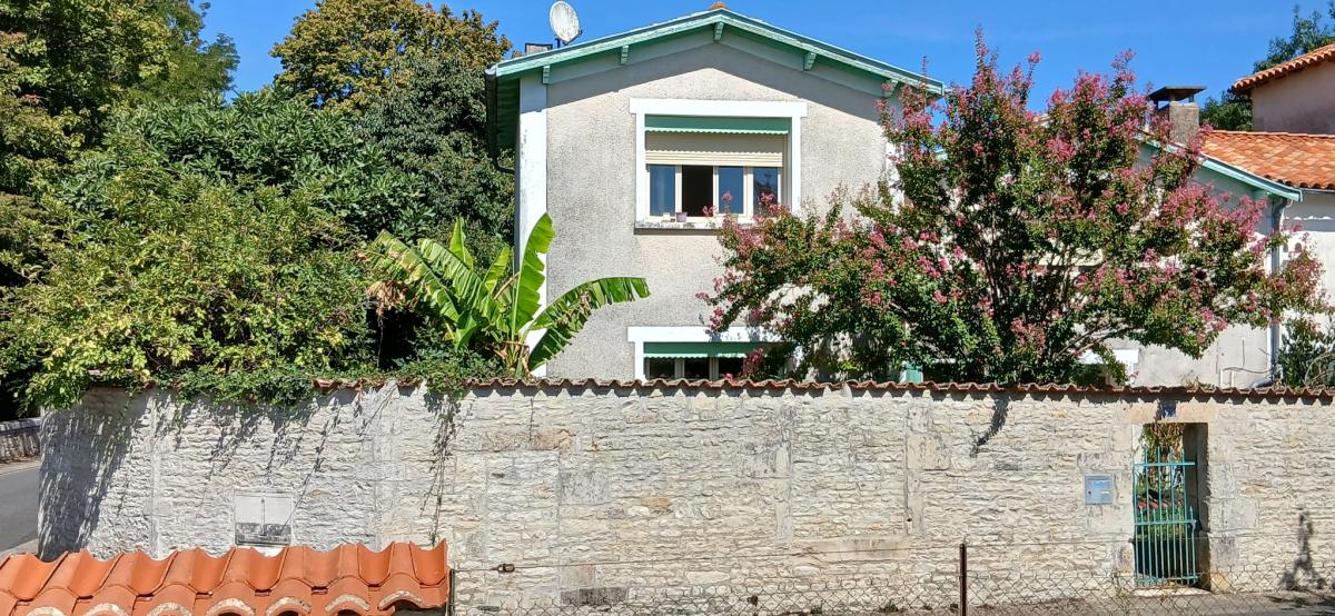 Maison 4 pièces 115 m² · à Saint-Symphorien · 115,1 m² · 199 680 €
