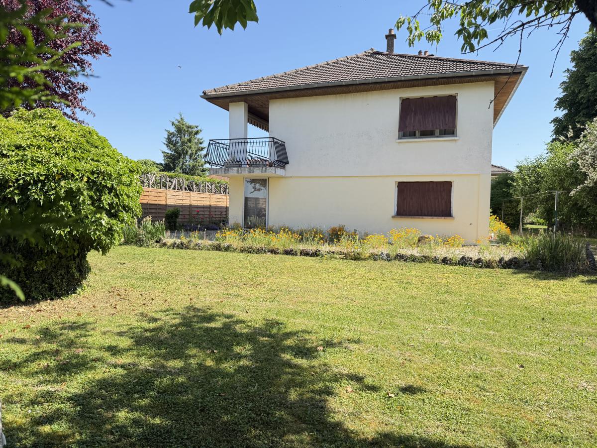 Maison 6 pièces 110 m² · à Genlis · 110 m² · 212 000 €