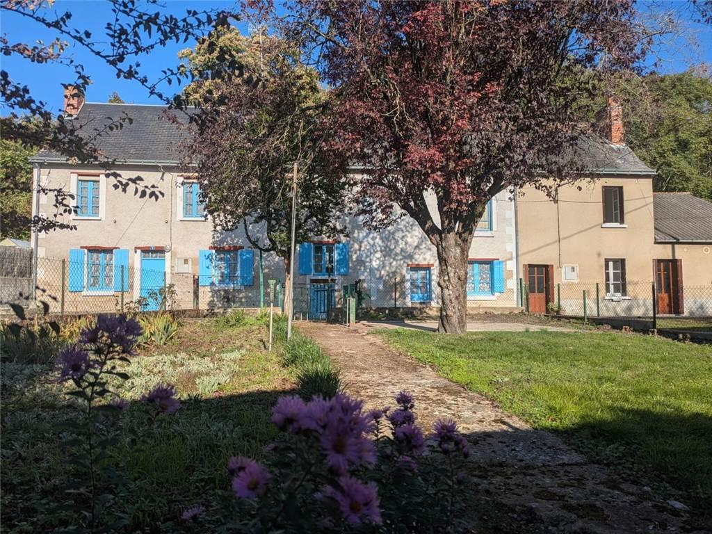 Maison 8 pièces 250 m² · à Sainte-Maure-de-Touraine · 250 m² · 215 250 €