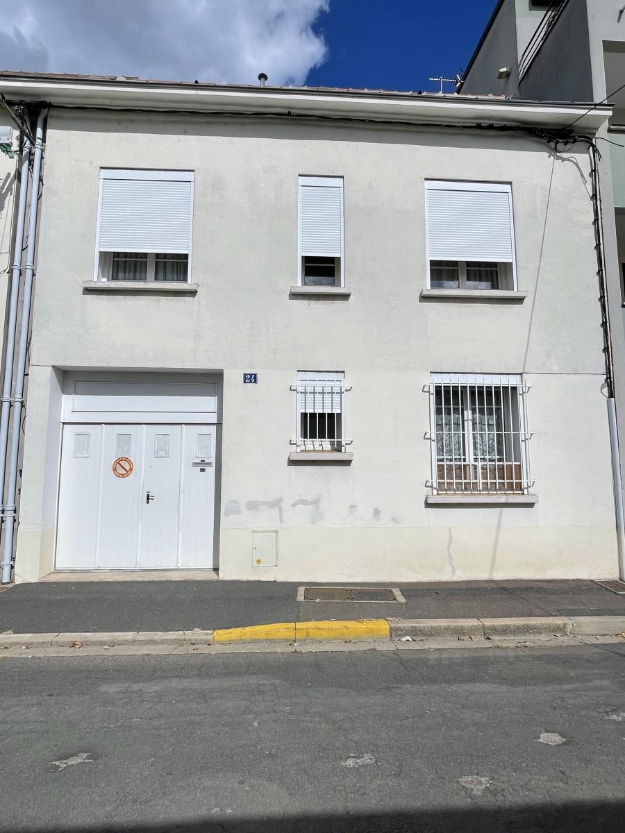 Maison 3 pièces 70 m² · à Saint-Pierre-des-Corps · 70 m² · 80 000 €