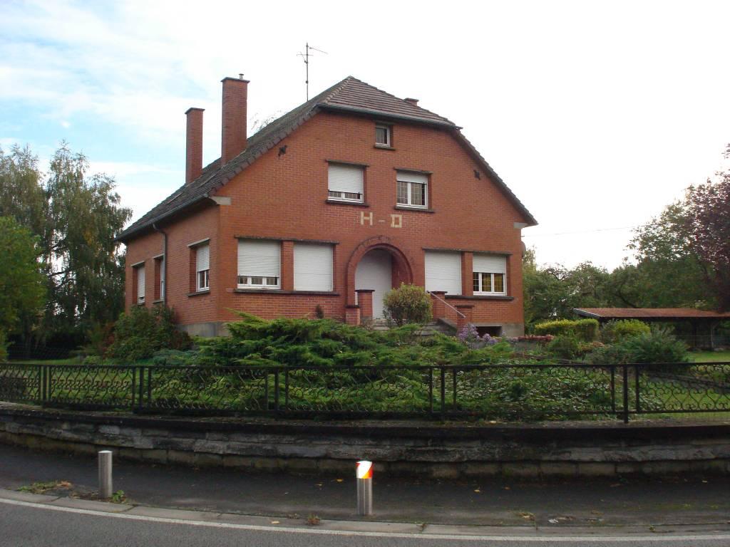 Maison 8 pièces 162 m² · à Saint-Amand-les-Eaux · 162 m² · 414 400 €