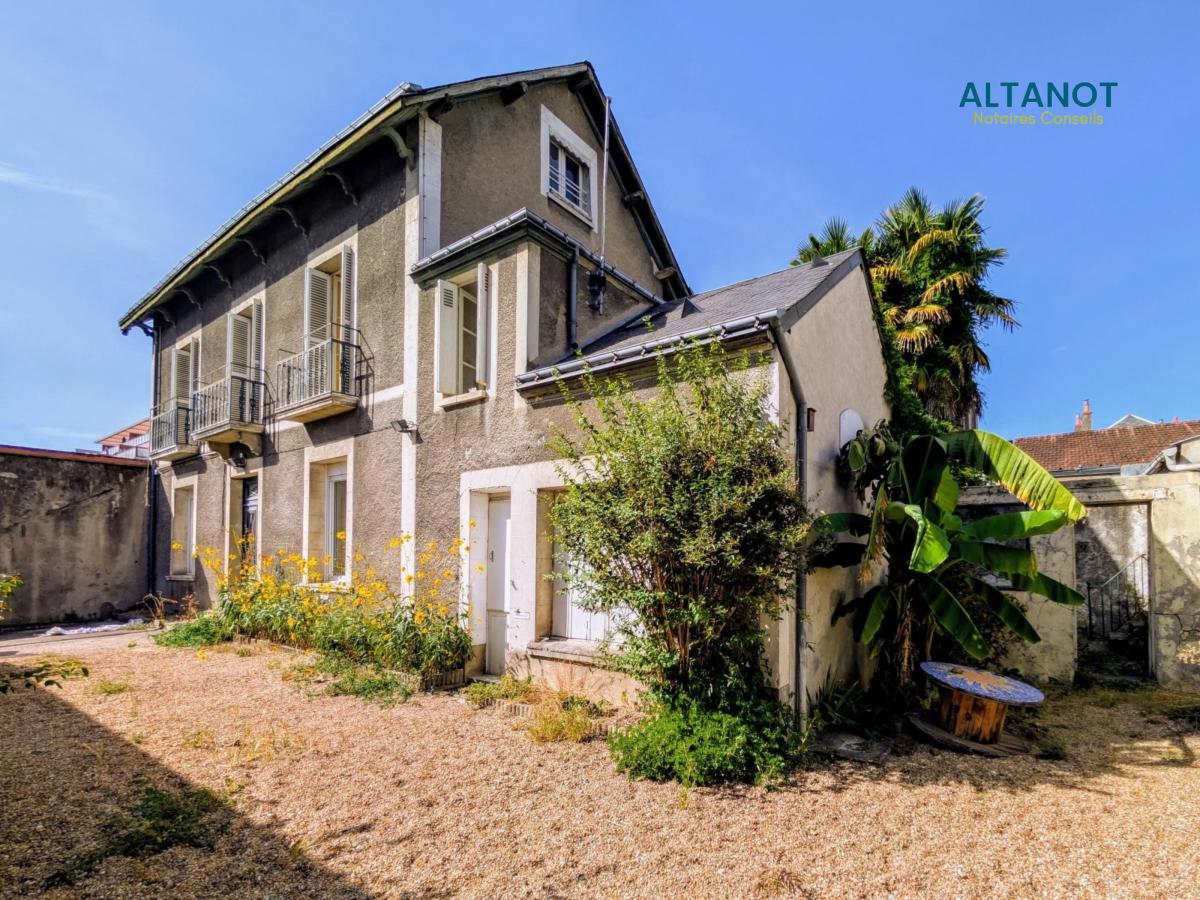 Immeuble 2 pièces 318 m² · à Tours · 318 m² · 635 000 €