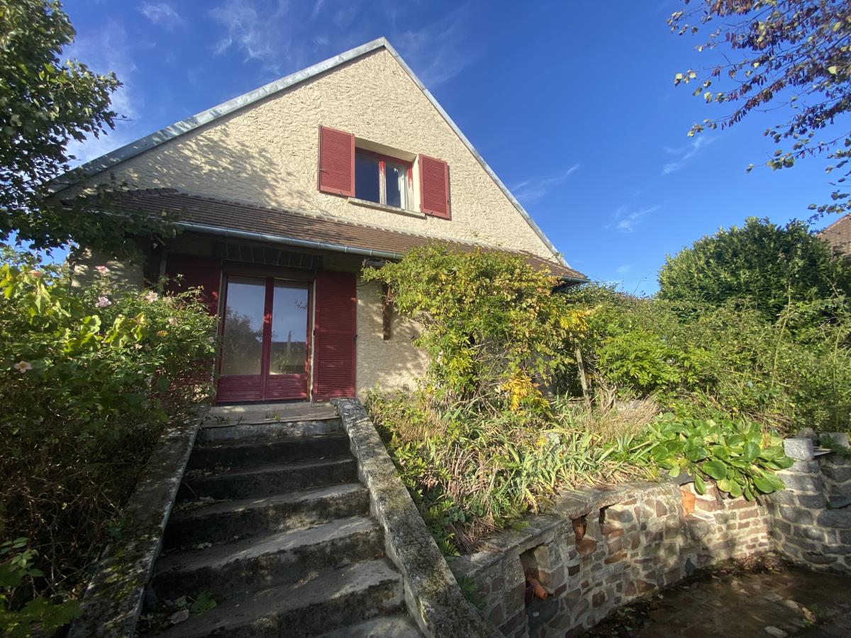 Maison 5 pièces 130 m² · à Saint-Martin-de-May · 130 m² · 284 100 €