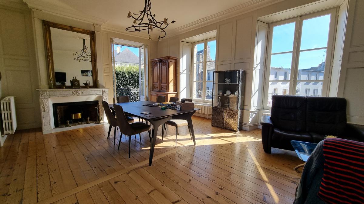 Appartement 10 pièces 252 m² · à Coutances · 252 m² · 1 152 800 €
