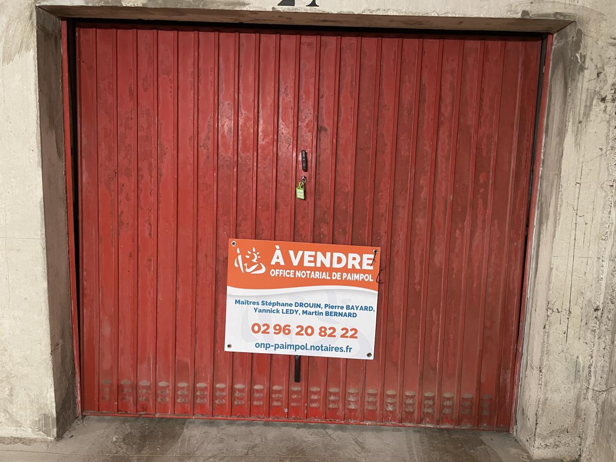 Parking 15 m² · à Ploubazlanec · 14,8 m² · 35 000 €