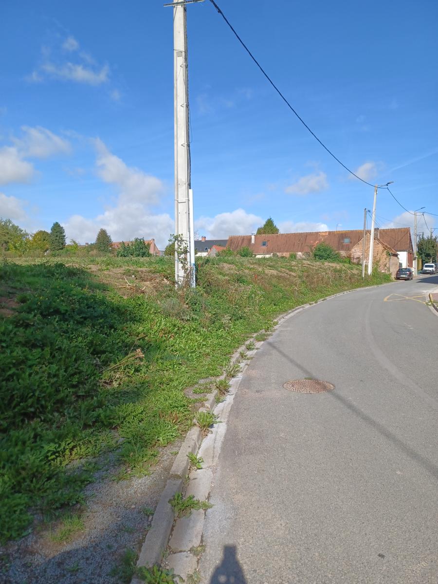 Terrain 1417 m² · à Izel-lès-Hameau · 1 417 m² · 46 000 €