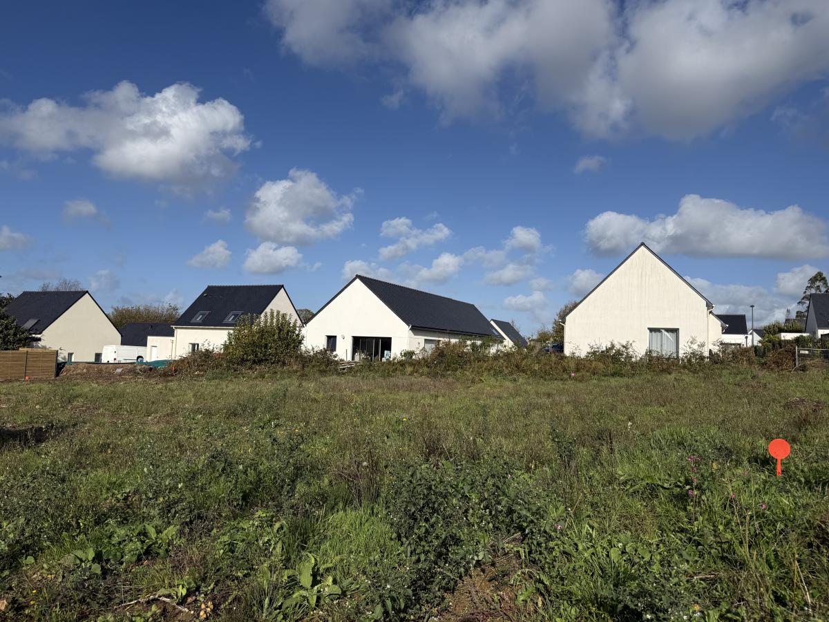 Terrain 419 m² · à Landerneau · 113 770 €