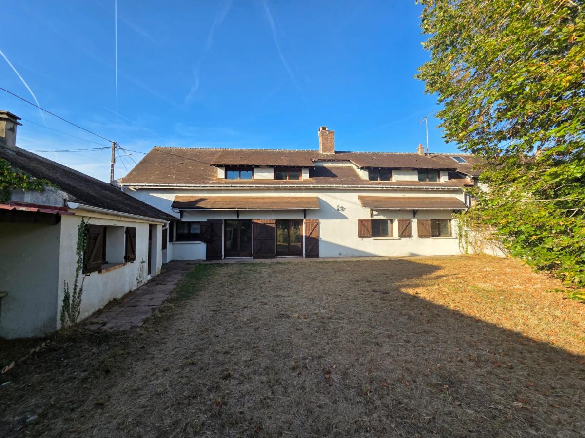 Maison 5 pièces 185 m² · à Nargis · 185 m² · 168 400 €
