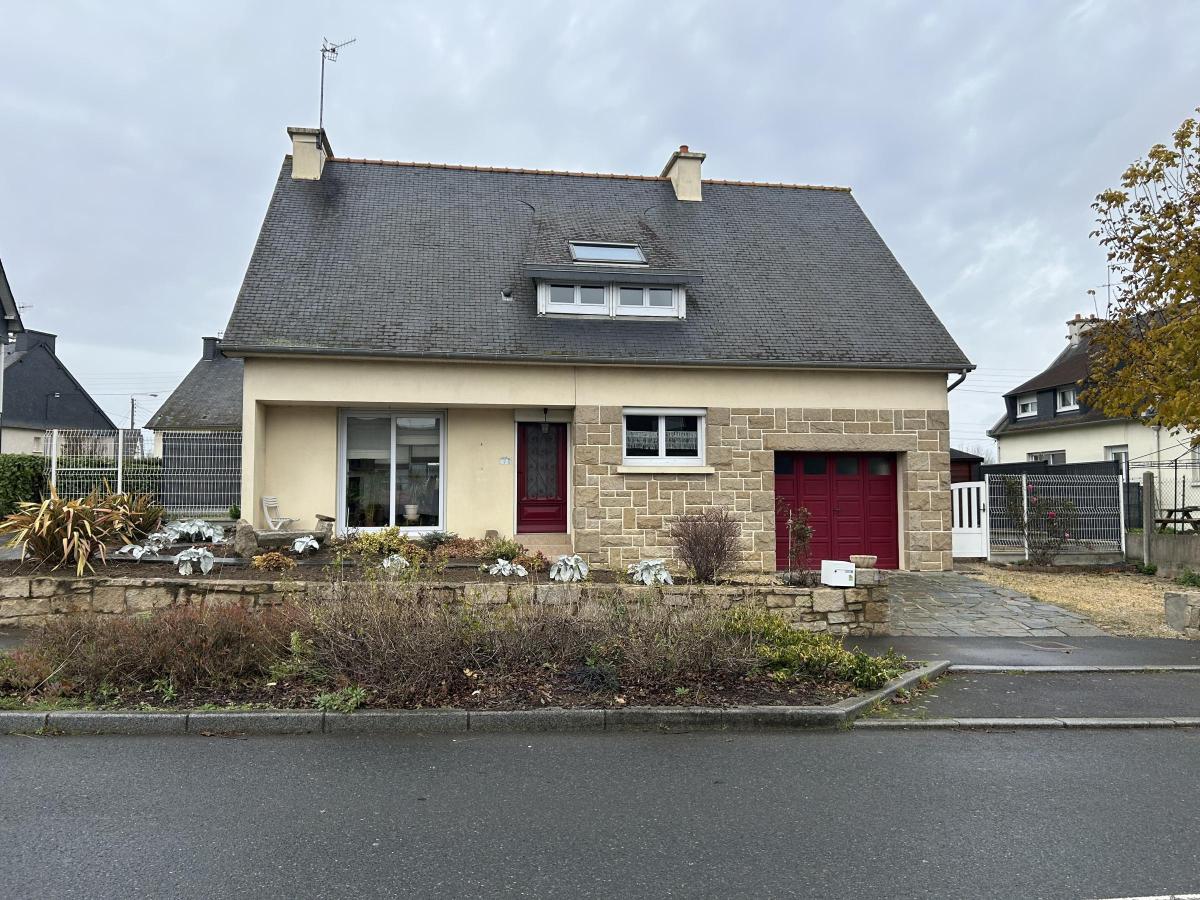 Maison 6 pièces 121 m² · à Yffiniac · 121 m² · 275 600 €
