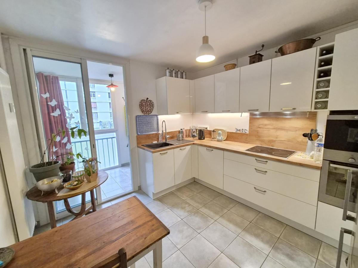Appartement 103 m² · à Valence · 103 m² · 217 350 €