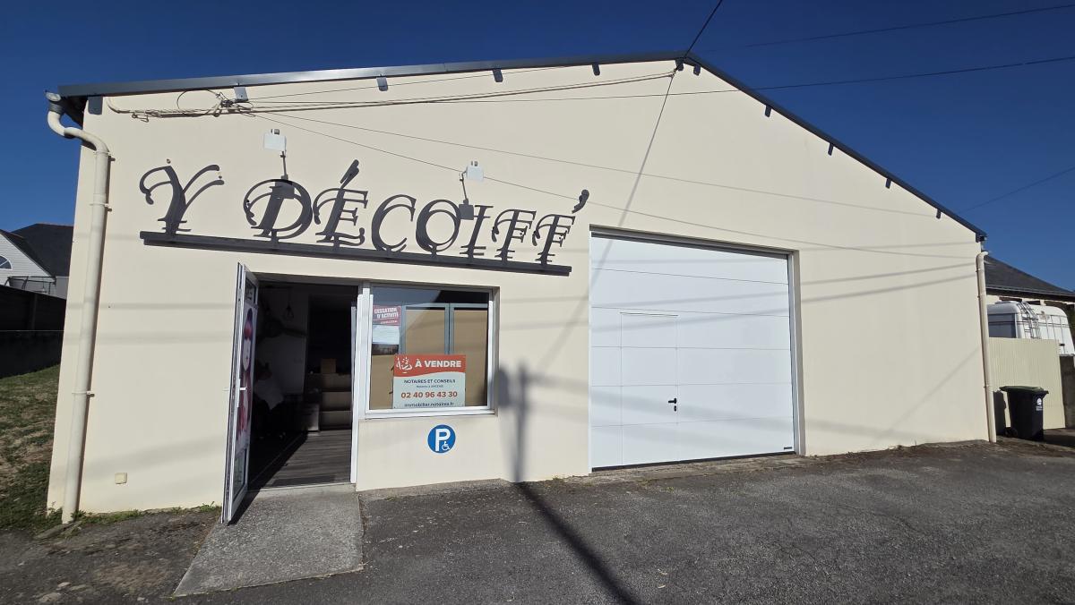 EXCLUSIVITÉ : VAIR-SUR-LOIRE - Murs commerciaux · 170 m² · 189 000 €