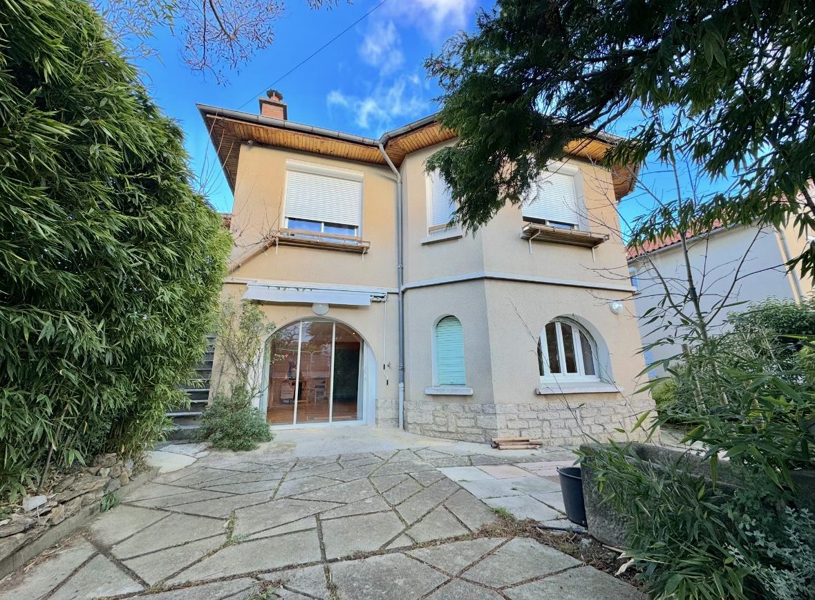 Maison 5 pièces 136 m² · à Millau · 135,5 m² · 230 000 €