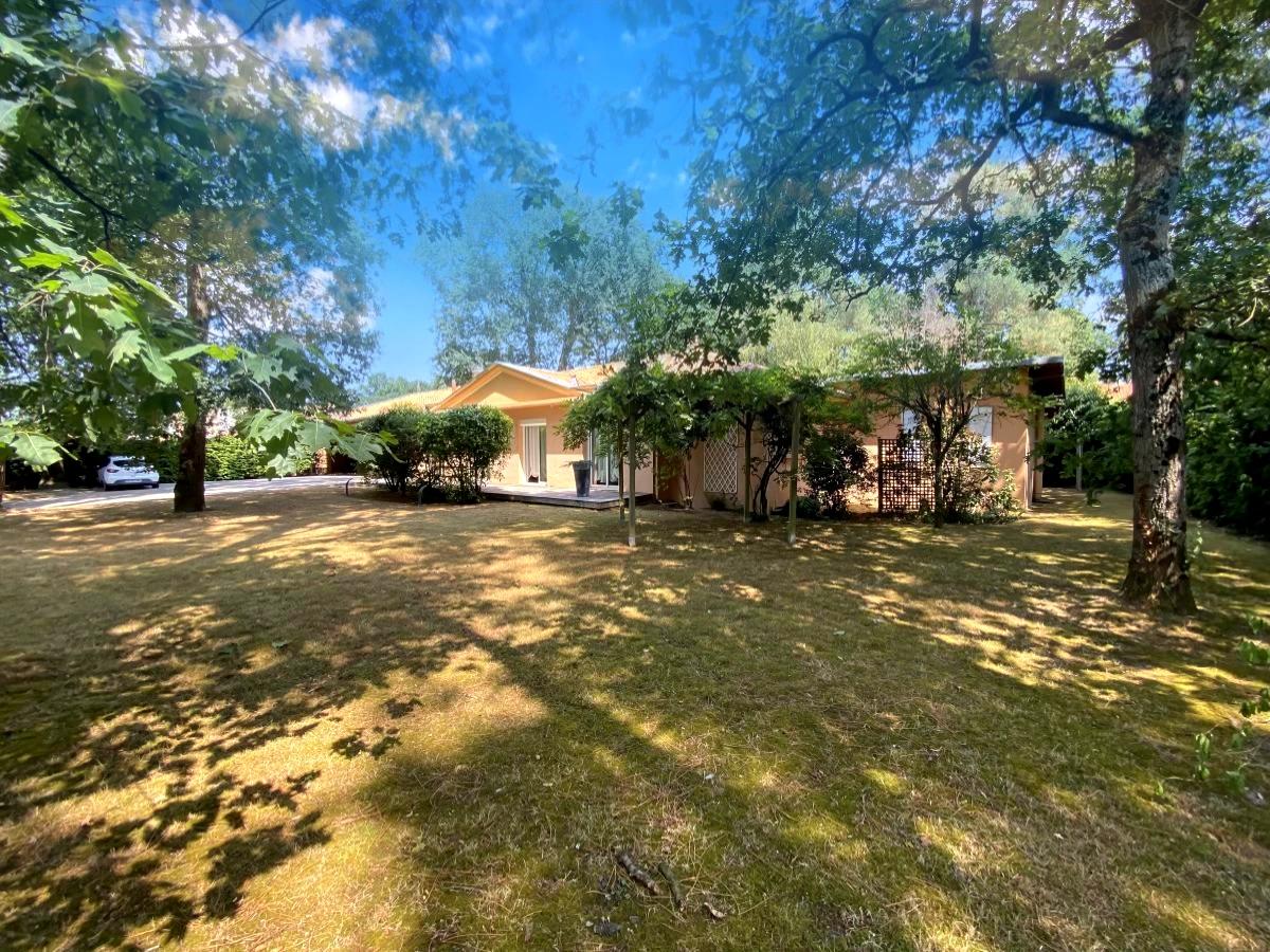 Maison 9 pièces 278 m² · à Basse-Goulaine · 278,5 m² · 1 086 750 €