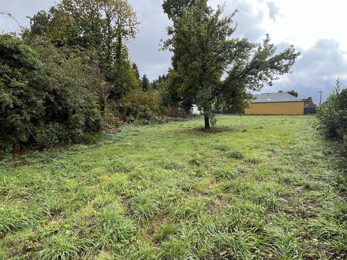 Terrain 875 m² · à Plœuc-l'Hermitage · 38 600 €