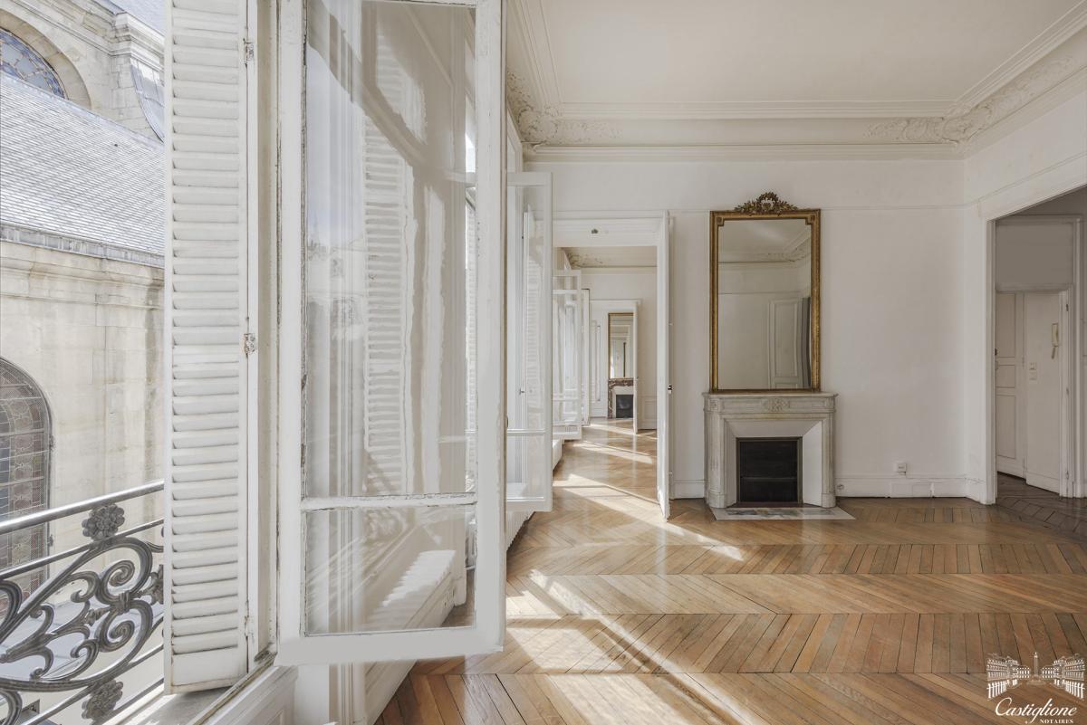 Appartement 2 pièces 134 m² · à Paris 1er Arrondissement · 133,6 m² · 2 290 000 €