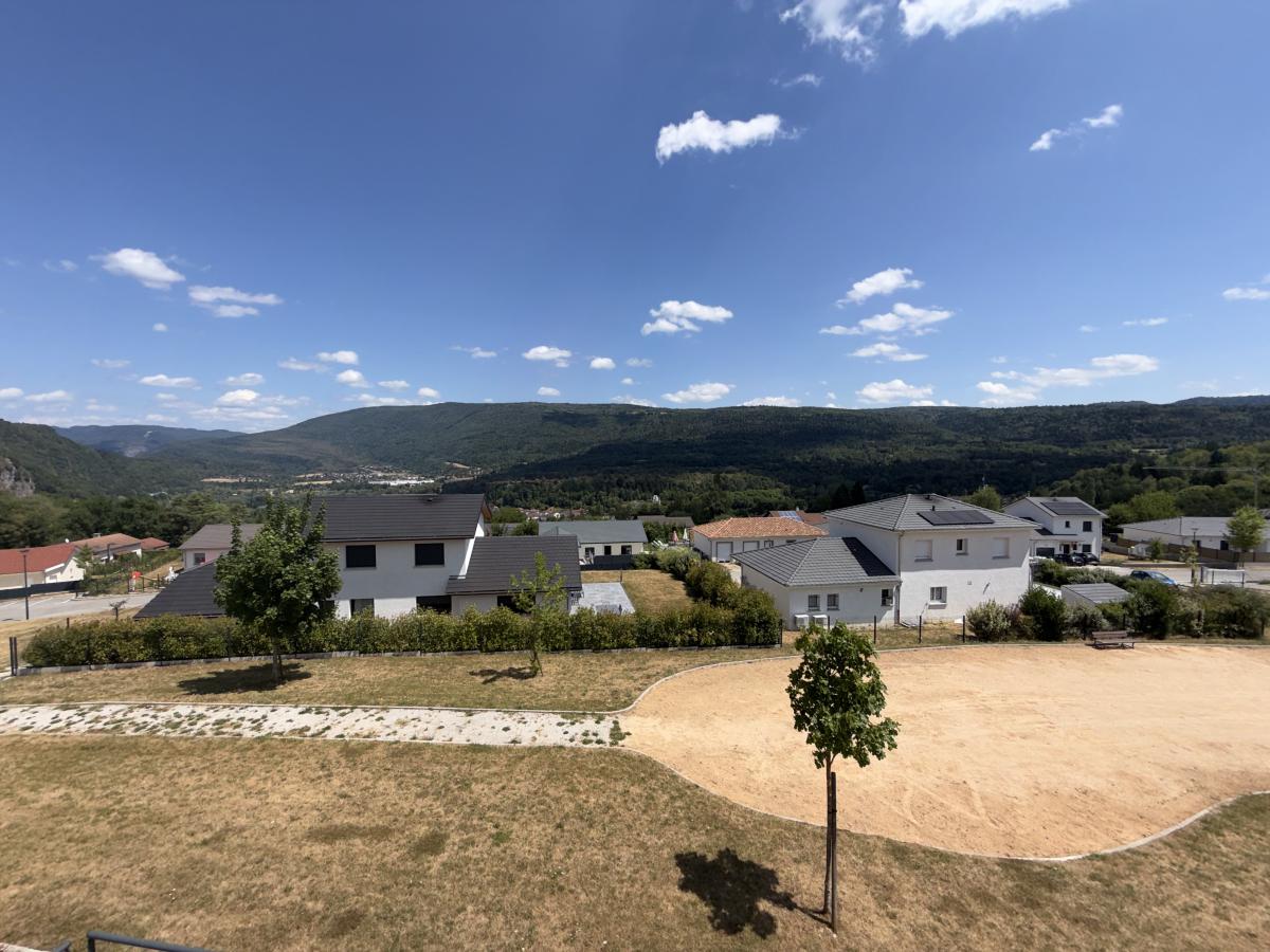 Maison 5 pièces 107 m² · à Dortan · 107 m² · 320 000 €
