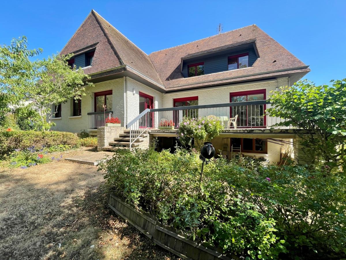 Maison 12 pièces 268 m² · à Évrecy · 268 m² · 496 000 €