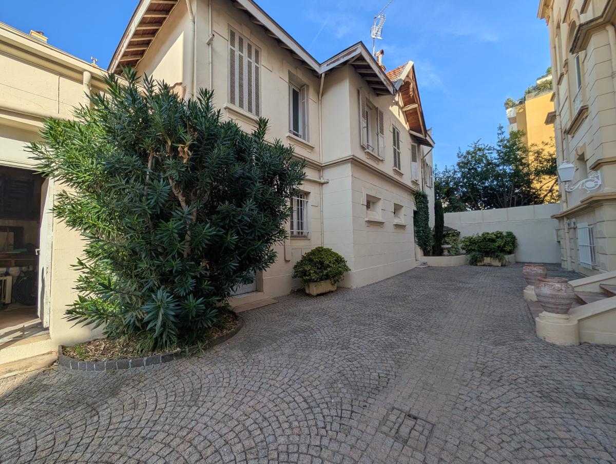 Immeuble 3 pièces 132 m² · à Cannes · 132 m² · 840 000 €