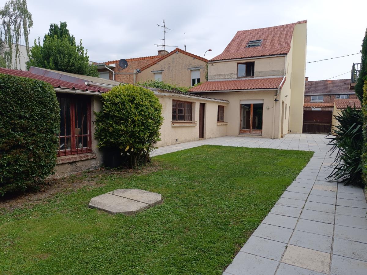 Maison 146 m² · à Lens · 146 m² · 208 000 €