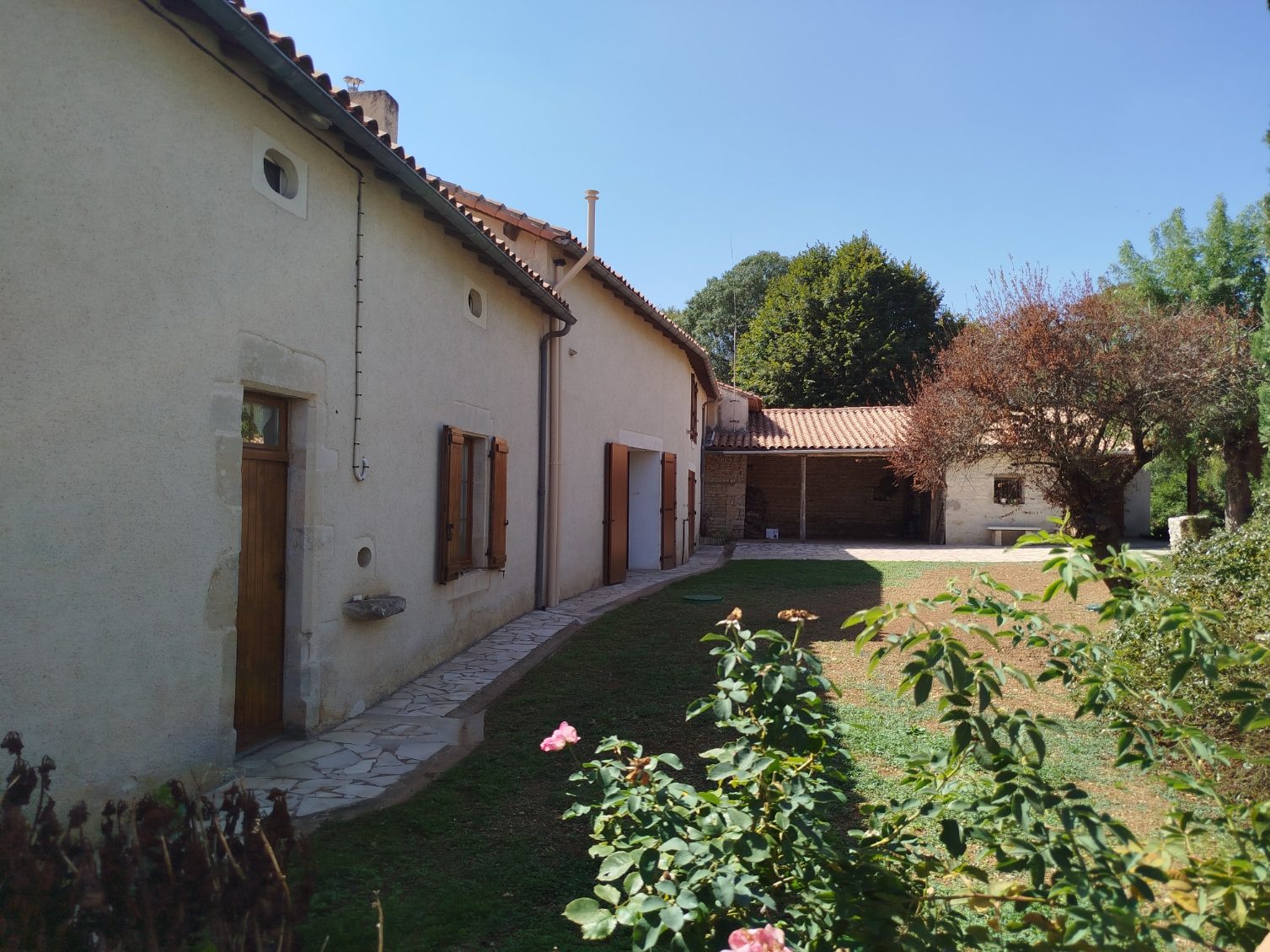 Maison 8 pièces 242 m² · à Limalonges · 242 m² · 224 700 €