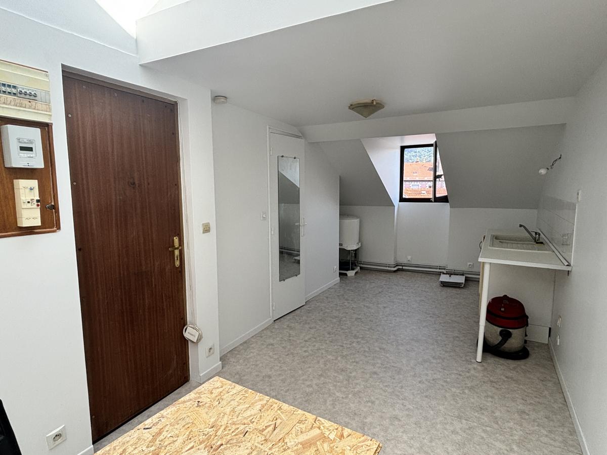 Appartement 1 pièce 18 m² · à Grenoble · 17,8 m² · 62 000 €