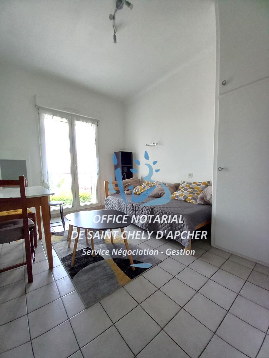 Appartement 17 m² · à Saint-Chély-d'Apcher · 17 m² · 250 €/mois