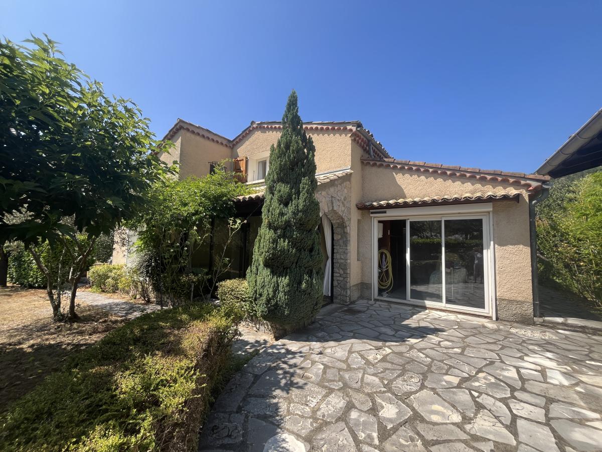 Maison 140 m² · à Luc-en-Diois · 139,6 m² · 400 000 €