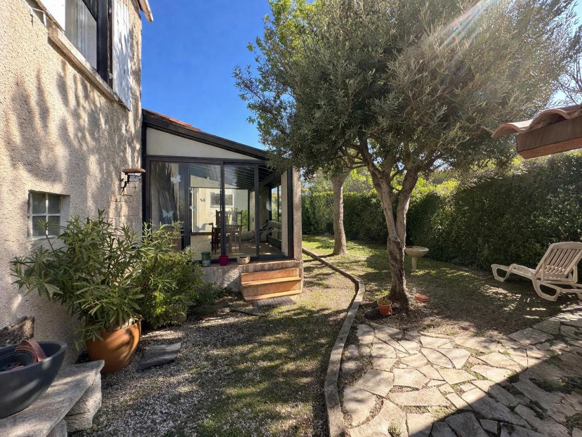 Maison 6 pièces 141 m² · à Eyguières · 141 m² · 495 000 €