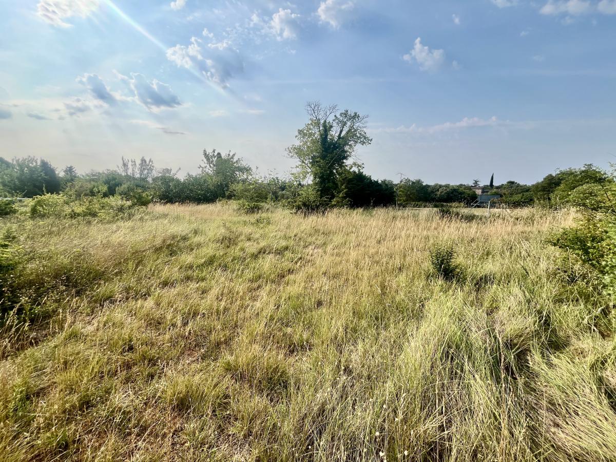 Terrain 909 m² · à Le Garn · 909 m² · 95 000 €