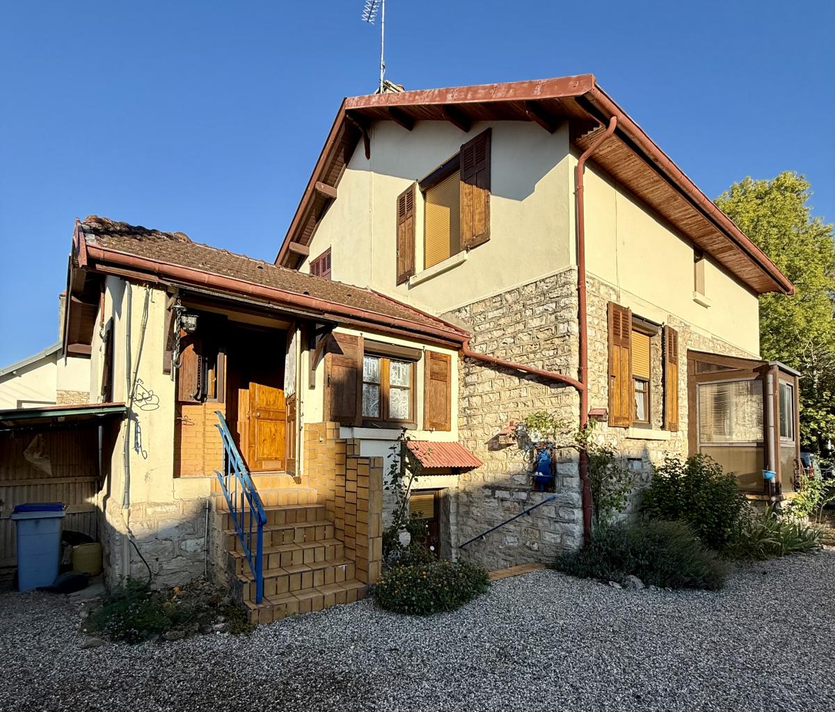 Maison 2 pièces 73 m² · à Tavaux · 73 m² · 100 000 €