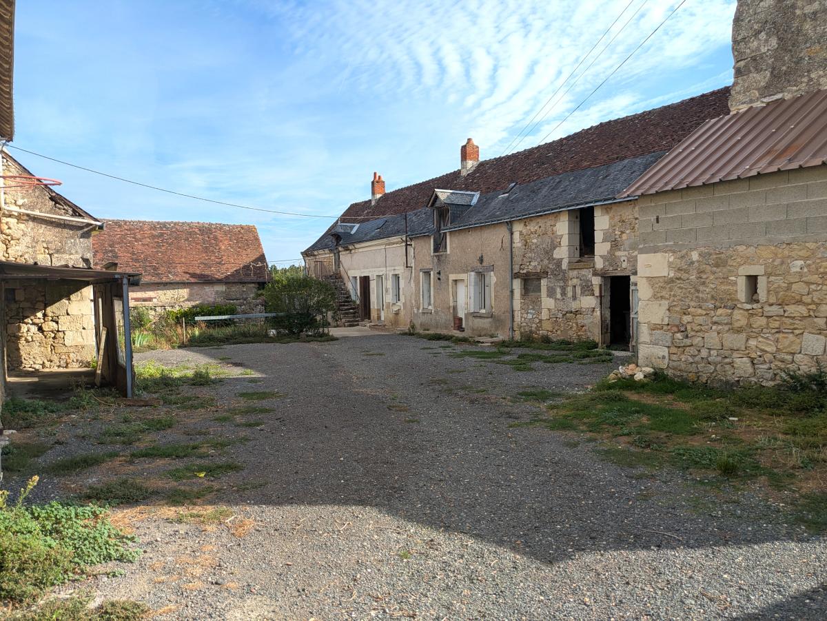 Maison 4 pièces 85 m² · à Saint-Épain · 85 m² · 105 000 €
