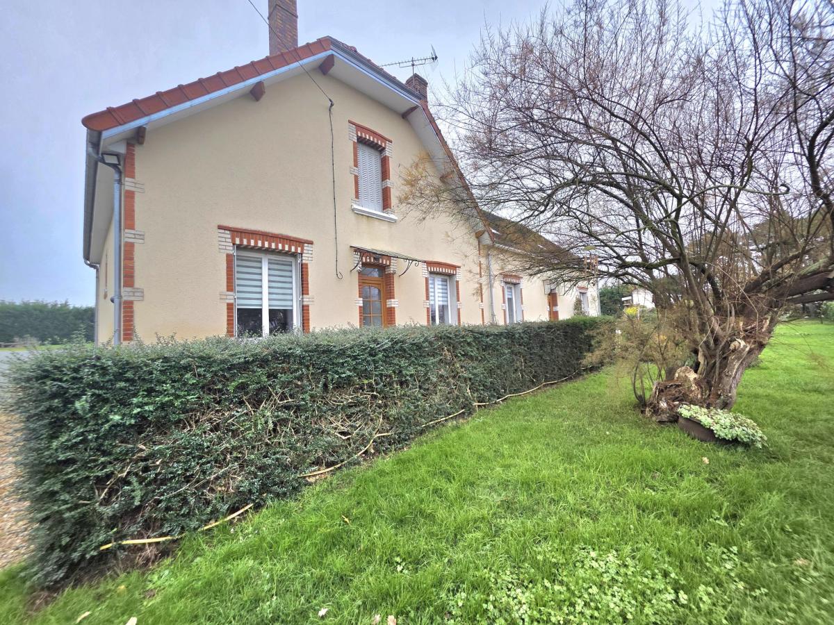 Maison 10 pièces 280 m² · à Méreau · 280 m² · 324 880 €