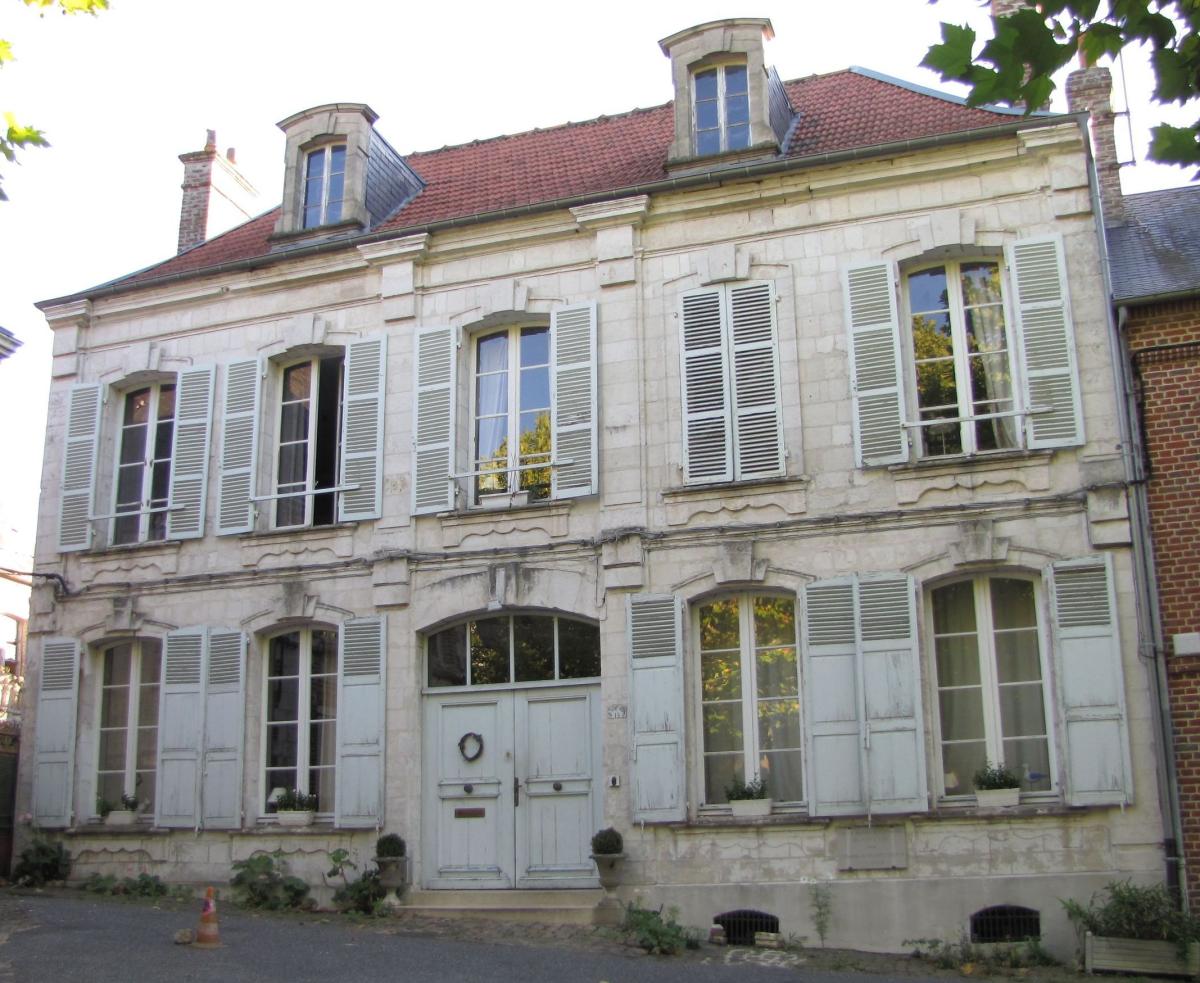 Maison 7 pièces 210 m² · à Saint-Riquier · 210 m² · 334 220 €