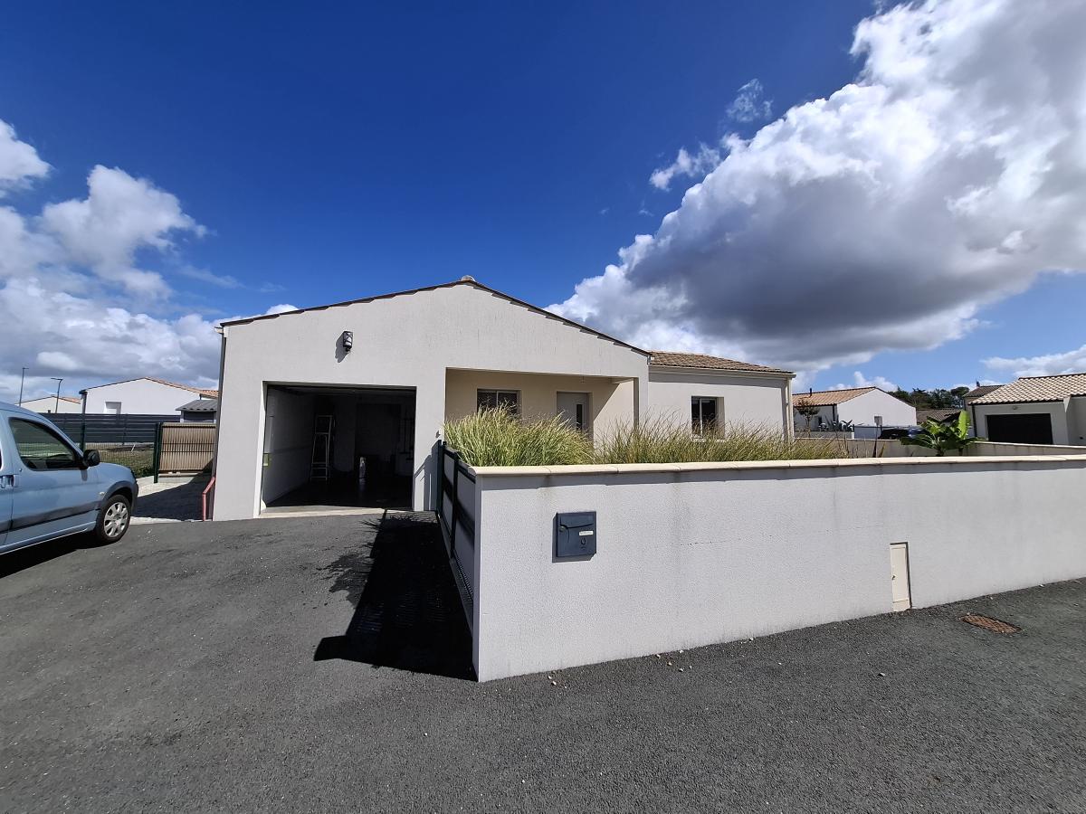 Maison 3 pièces 92 m² · à Thénac · 91,9 m² · 272 792 €
