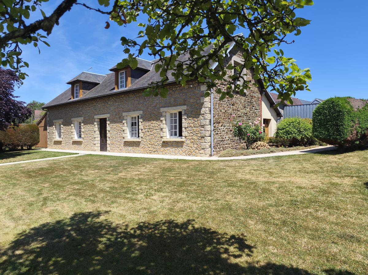 Maison 5 pièces 148 m² · à Saint-Clair-de-Halouze · 148 m² · 136 500 €