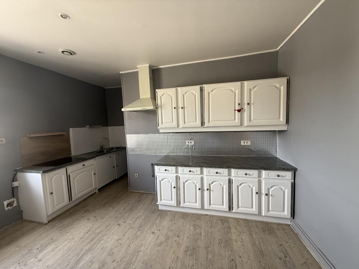 Immeuble 329 m² · à Villers-Bretonneux · 329 m² · 400 000 €