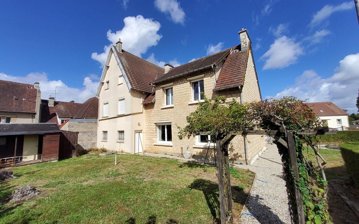 Maison 9 pièces 162 m² · à Saint-Martin-de-Fontenay · 162 m² · 388 500 €