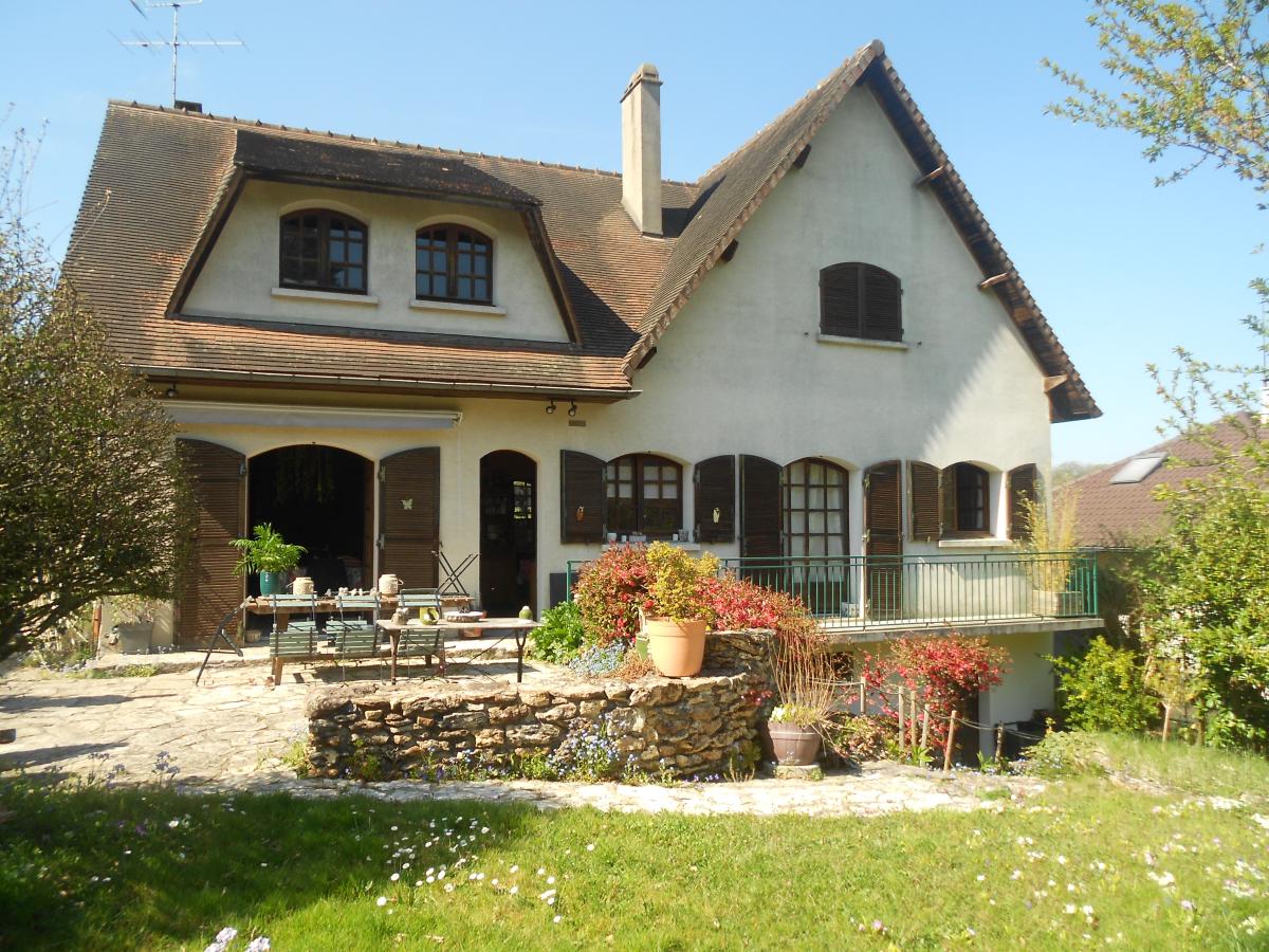 Maison 7 pièces 175 m² · à Auffargis · 175,4 m² · 550 000 €