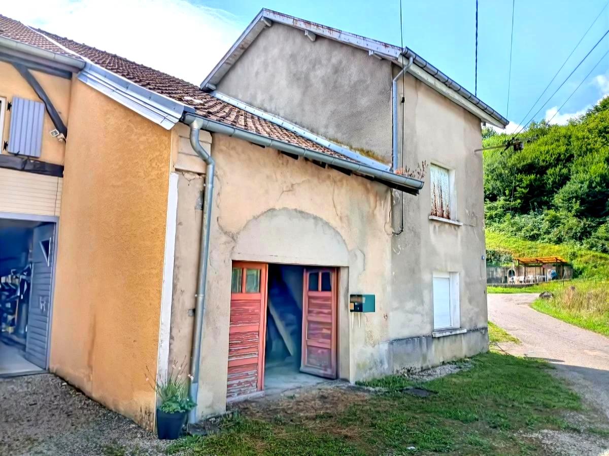 Maison 8 pièces 160 m² · à Saint-Maurice-Colombier · 160 m² · 55 000 €