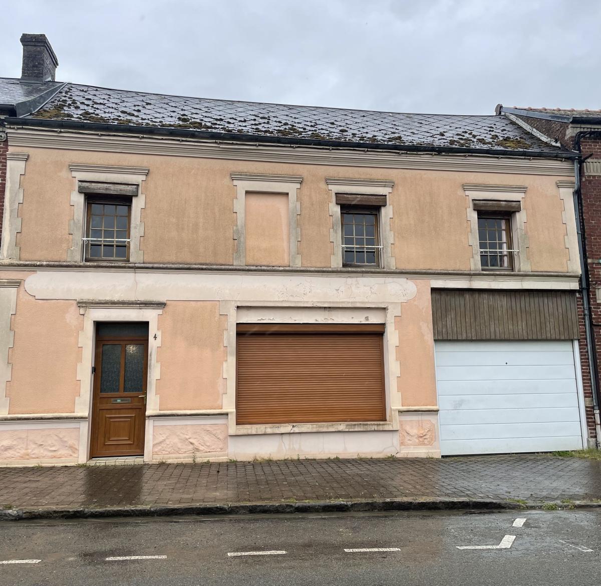 Maison 5 pièces 174 m² · à Mailly-Maillet · 174 m² · 86 000 €