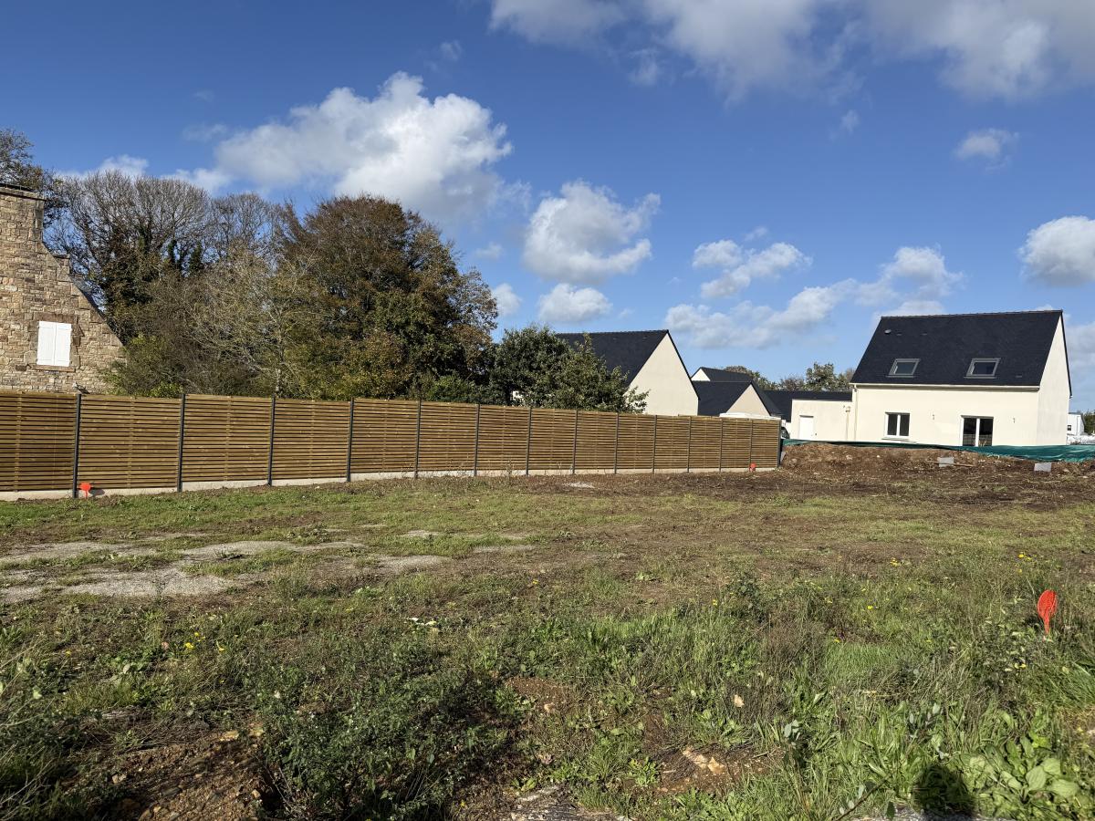 Terrain 357 m² · à Landerneau · 100 380 €