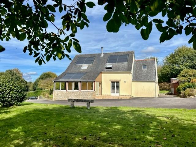 Maison 6 pièces 117 m² · à Berrien · 117,4 m² · 249 900 €