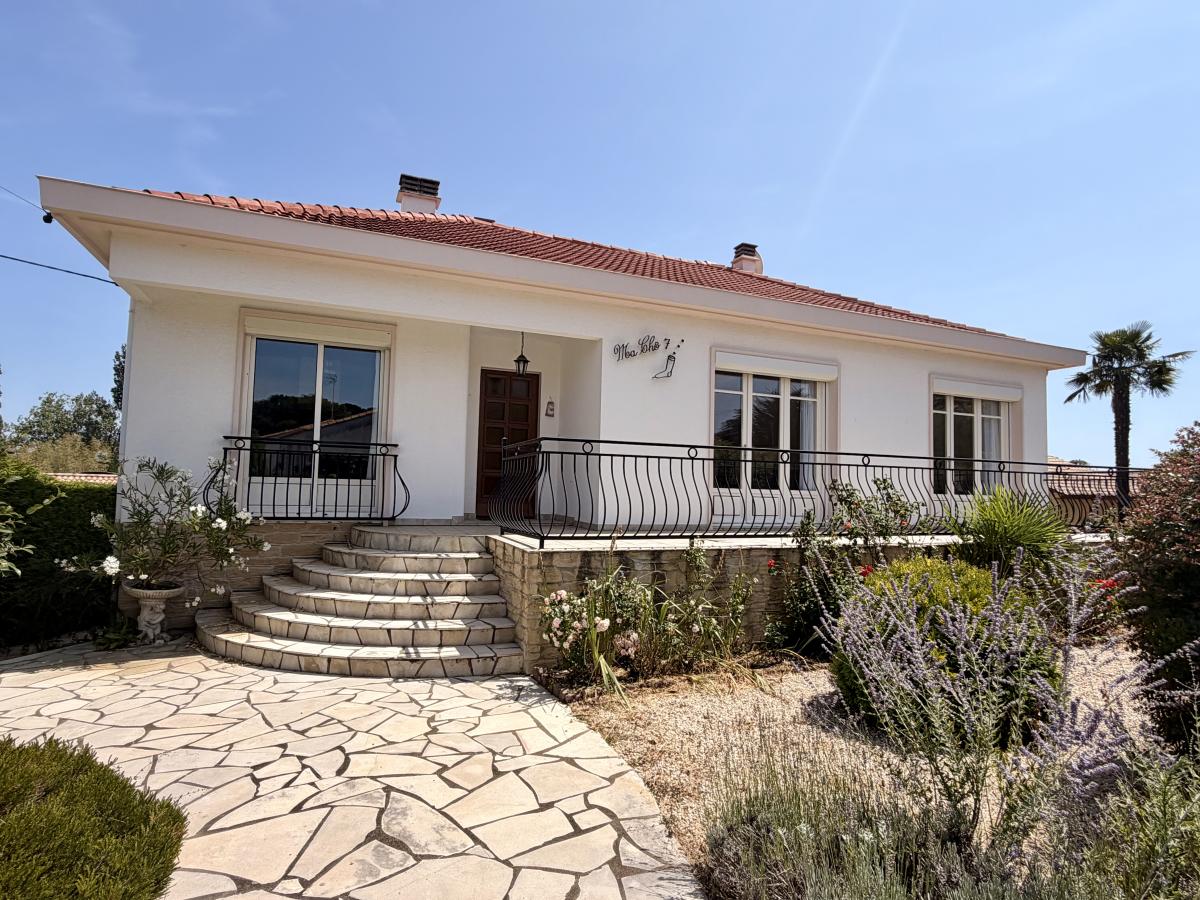 Maison 5 pièces 115 m² · à Saint-Michel-Chef-Chef · 114,8 m² · 393 900 €