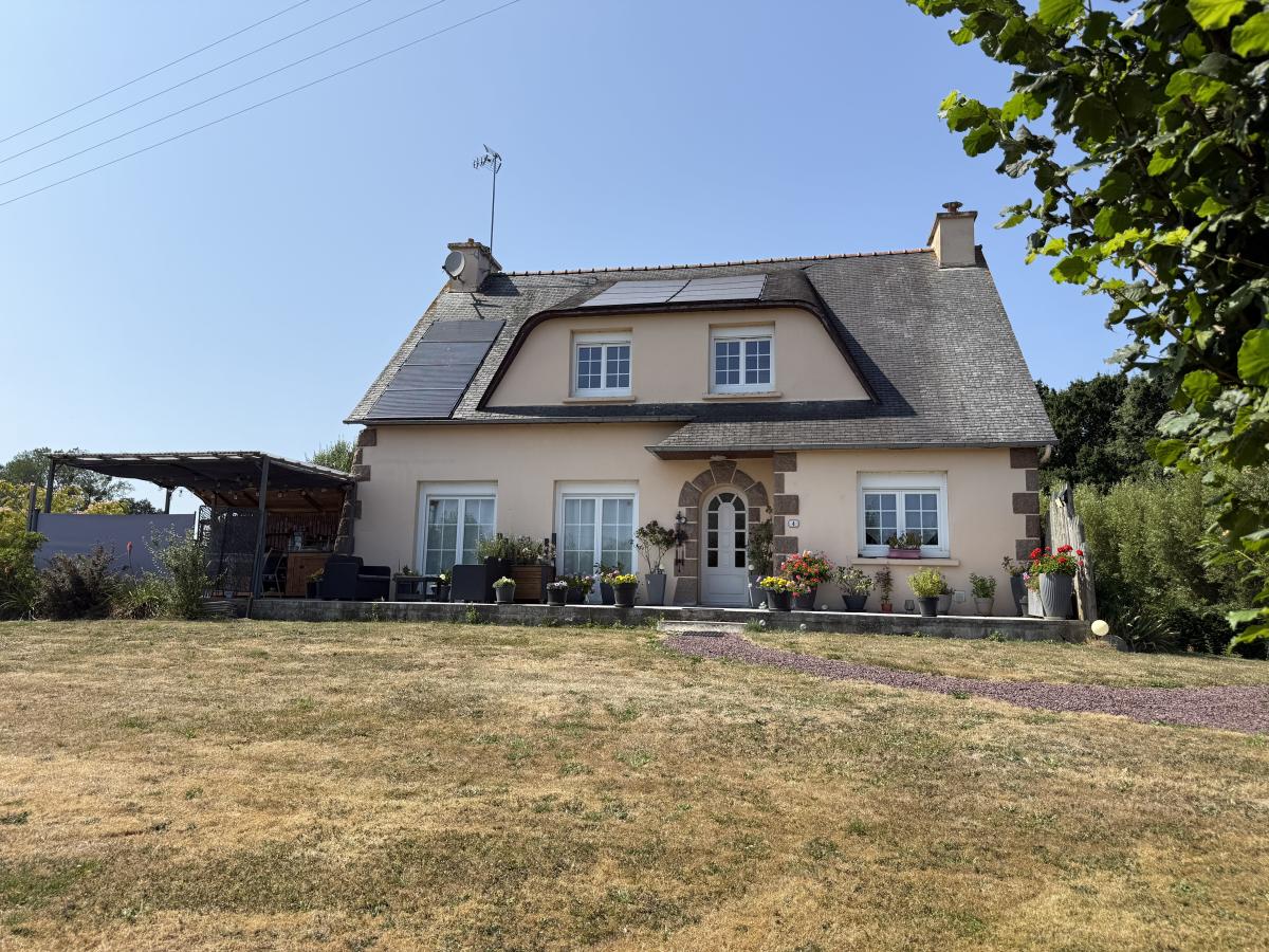 Maison 6 pièces 144 m² · à Pommerit-le-Vicomte · 144 m² · 232 480 €