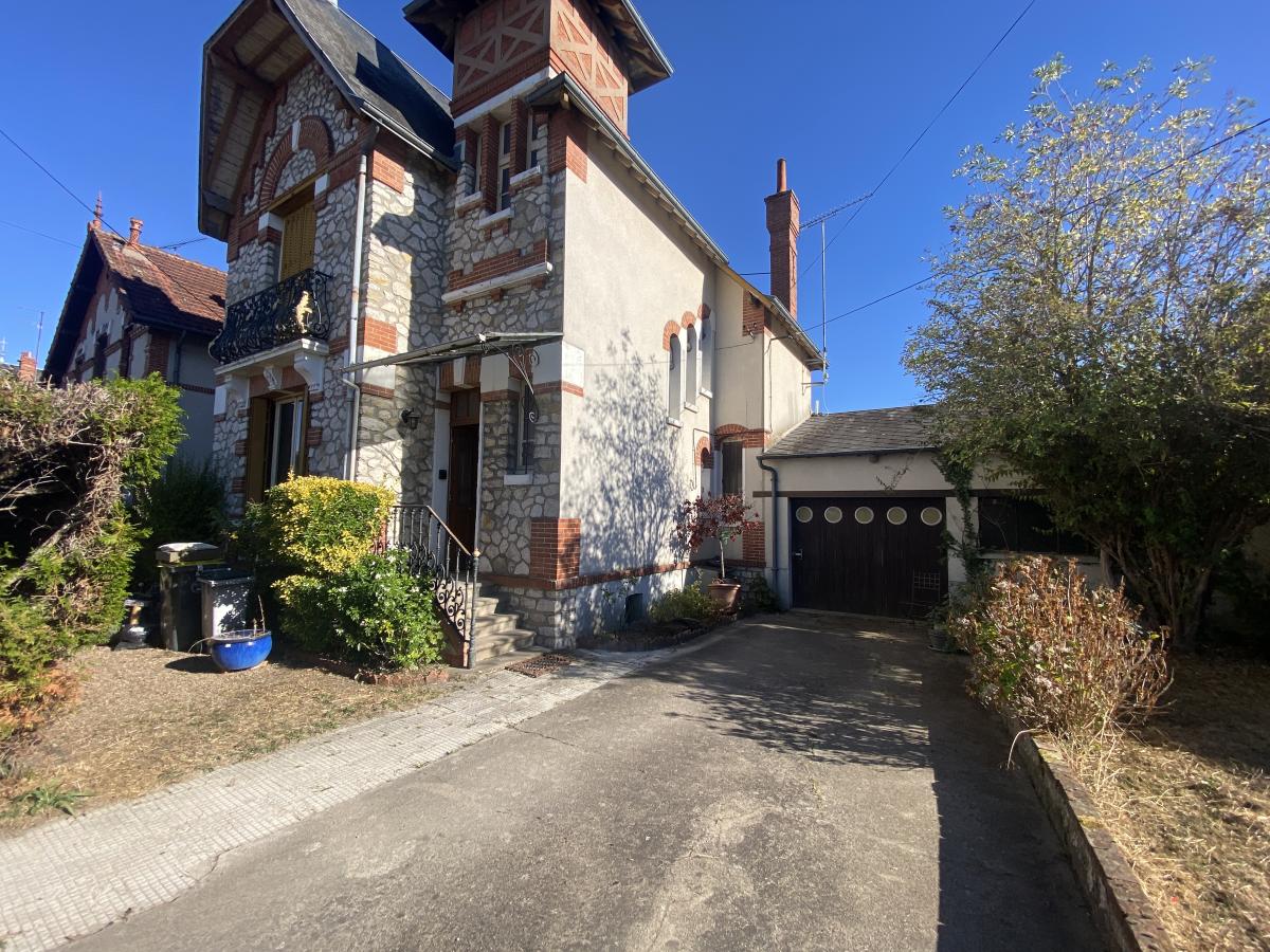 Maison 6 pièces 104 m² · à Bellegarde · 104 m² · 106 000 €