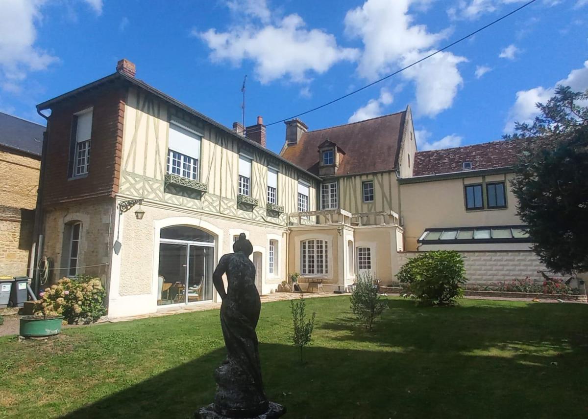 Maison 10 pièces 208 m² · à Saint-Pierre-sur-Dives · 208 m² · 328 000 €